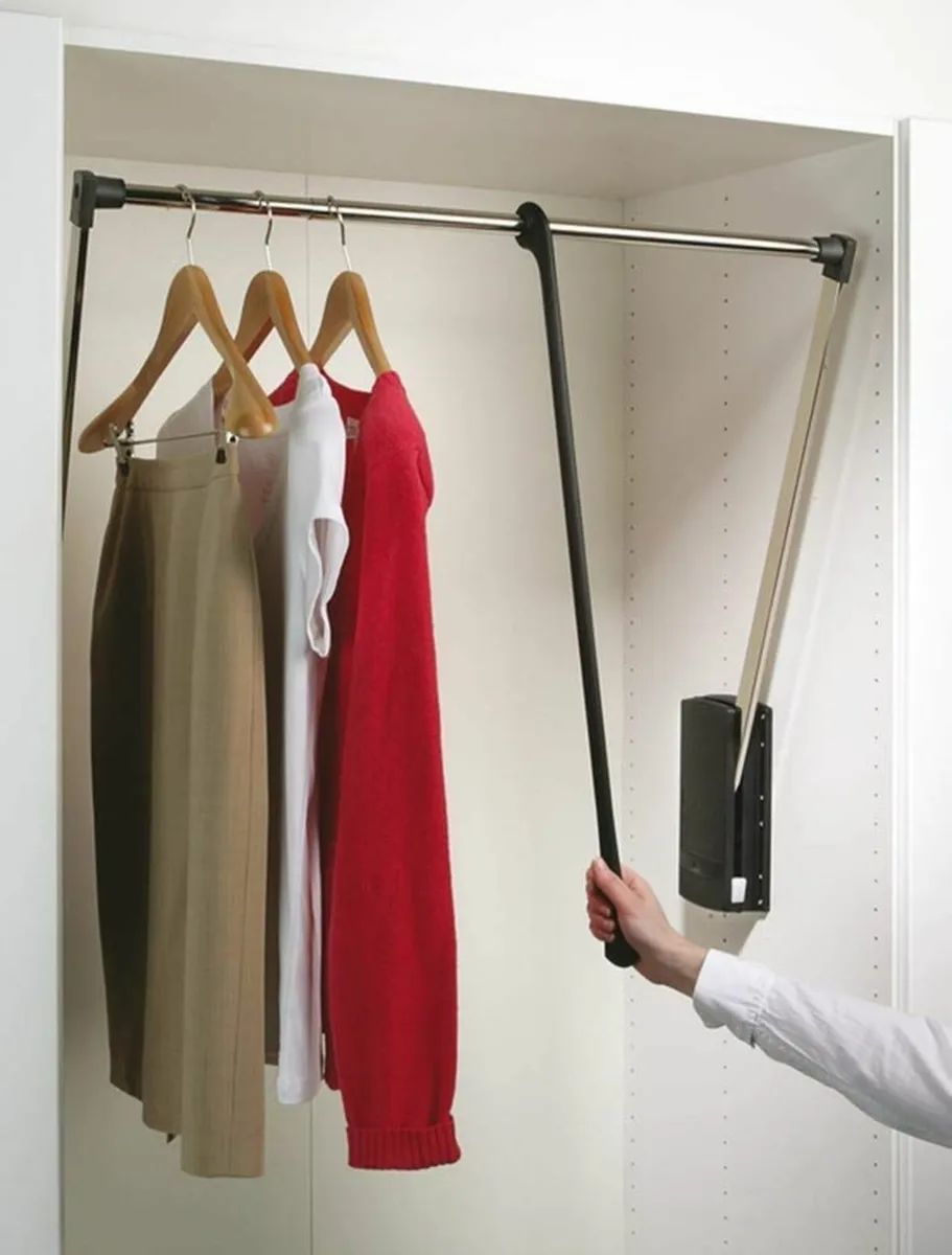 Servetto Adjustable Wardrobe Lift Clothes Fan - Image 1