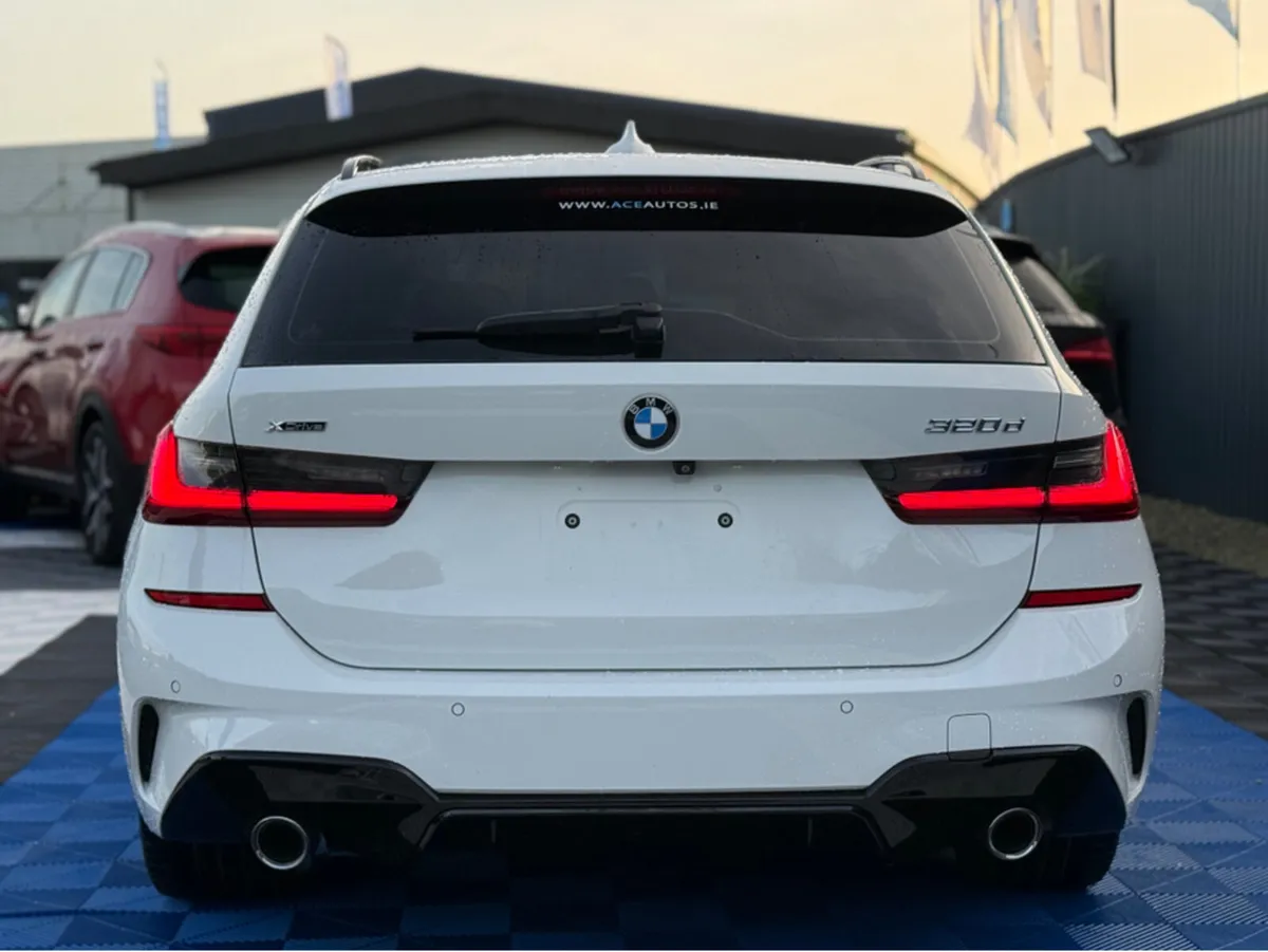 BMW 3-Series M-SPORT - X-DRIVE - 2.0L DIESEL - AUT - Image 3