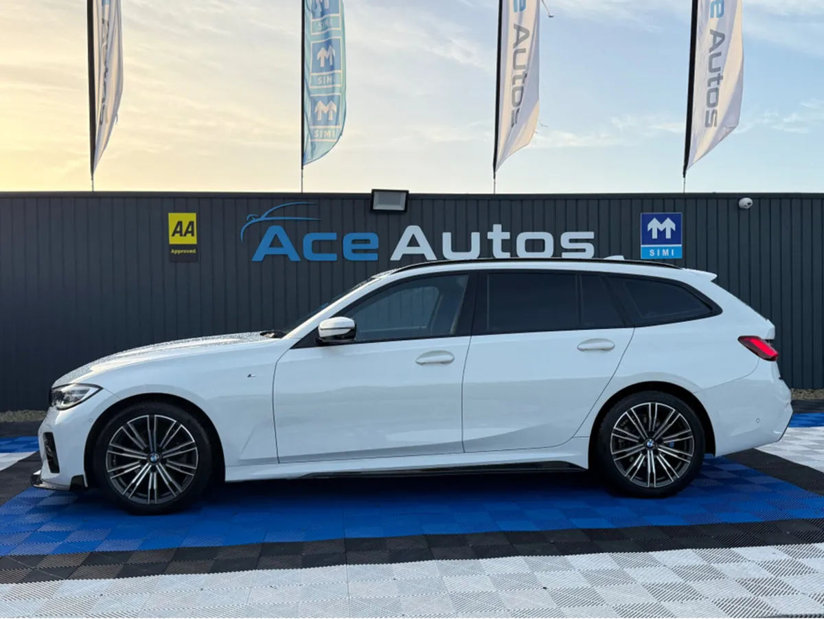 BMW 3-Series M-SPORT - X-DRIVE - 2.0L DIESEL - AUT - Image 4