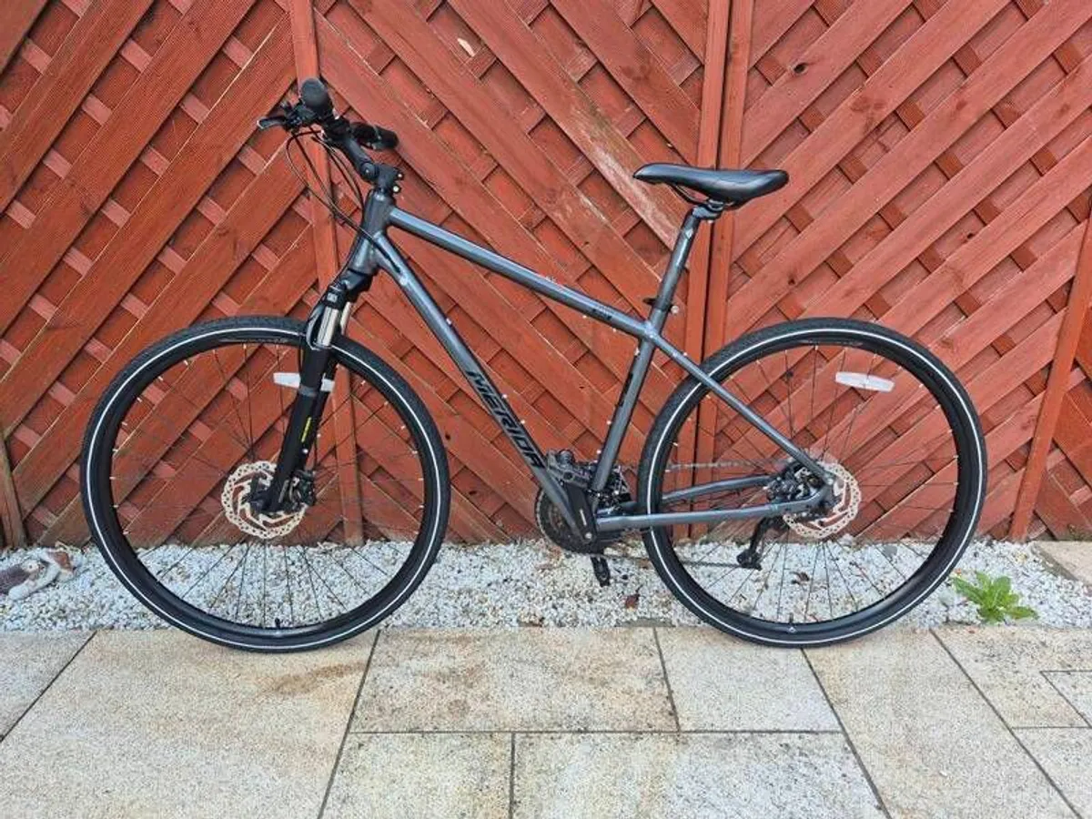 Merida Crossway 40 - Image 2