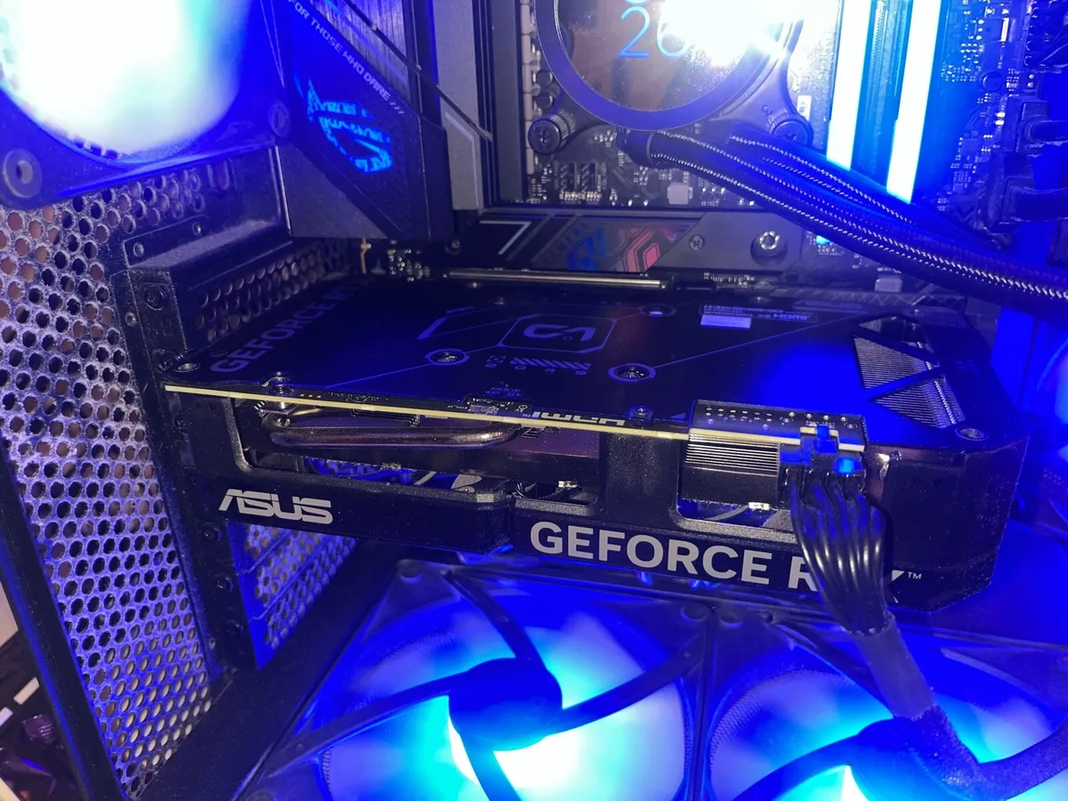 Rtx 4070 graphics card - Image 1