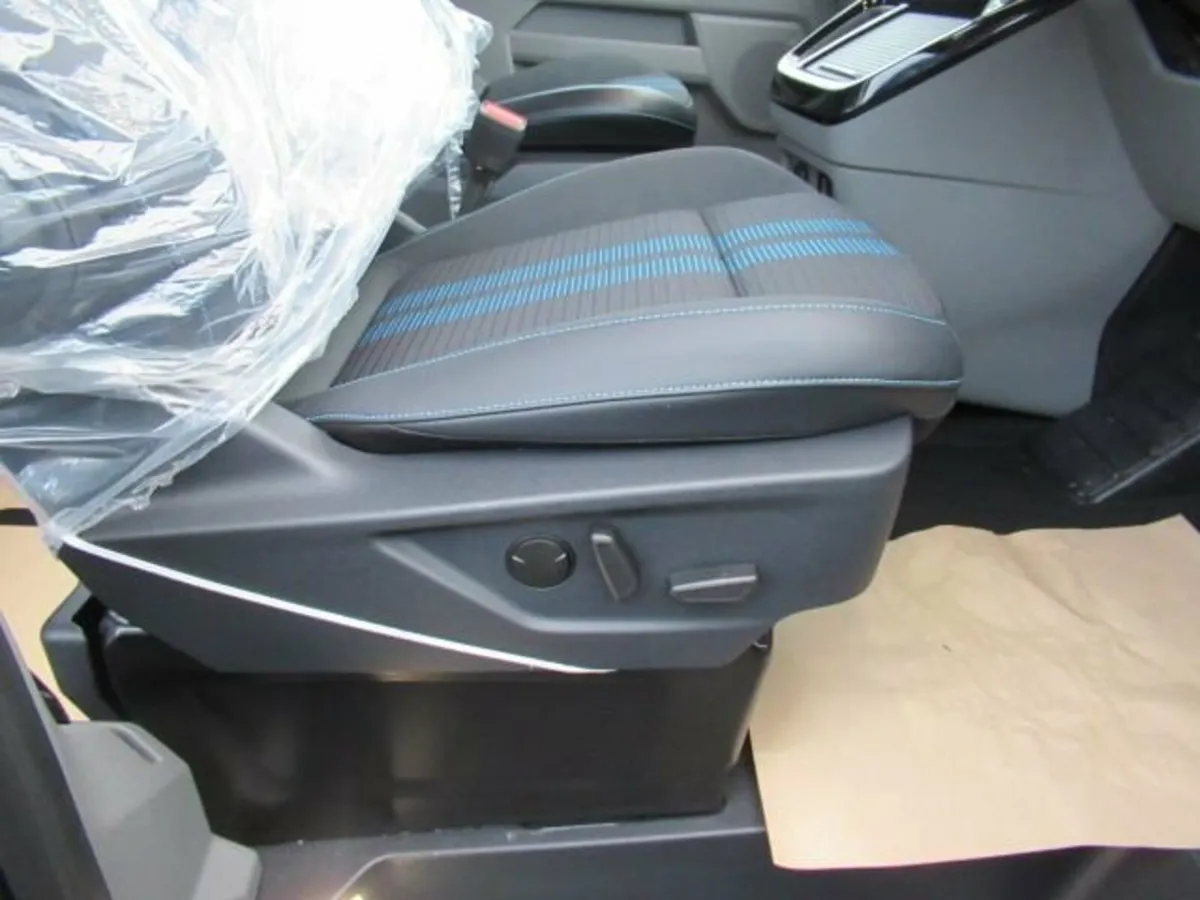 2.0 300 EcoBlue Sport Crew Van Double Cab 5dr Dies - Image 4