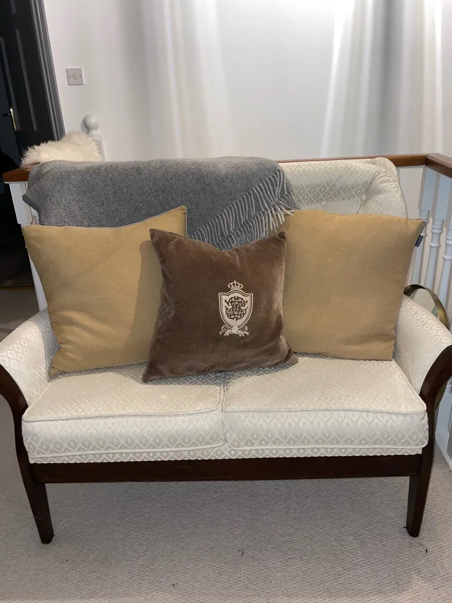 3 piece suite of Furniture - Image 1