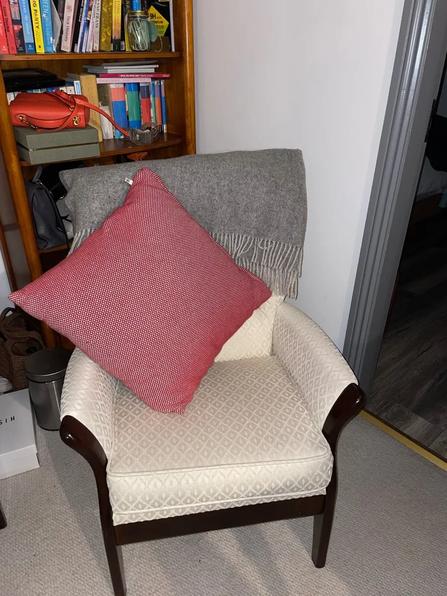 3 piece suite of Furniture - Image 2