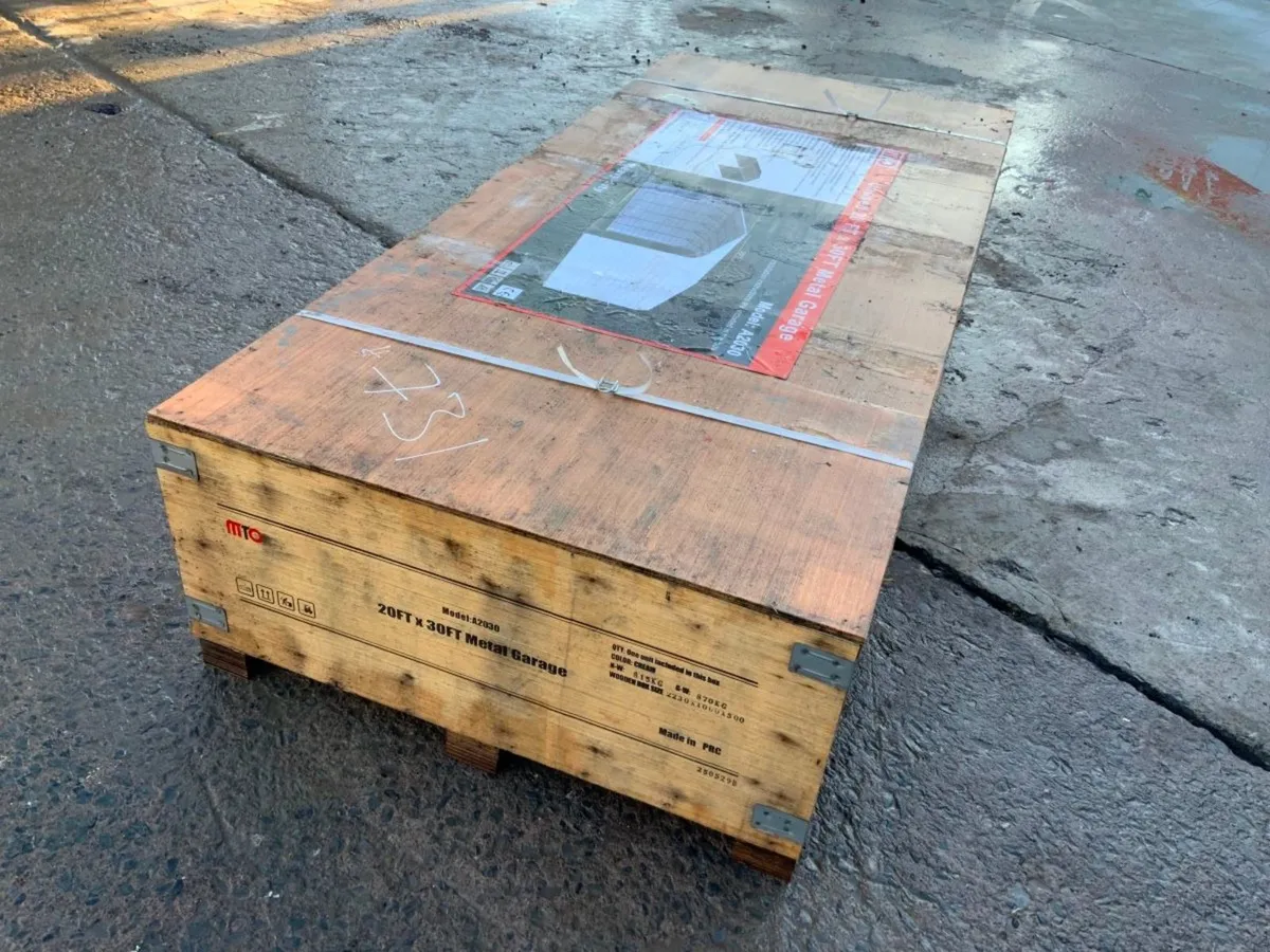 30ft x 20ft METAL GARAGE / CAR PORT..........731. - Image 2