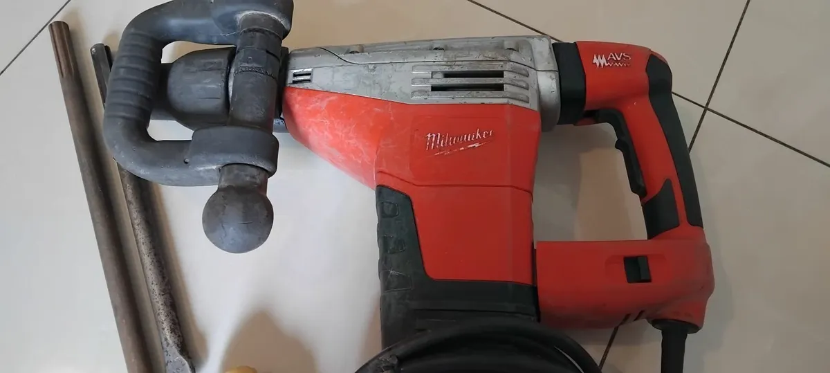 Milwaukee K500S Sds Max Breaker 110v - Image 1