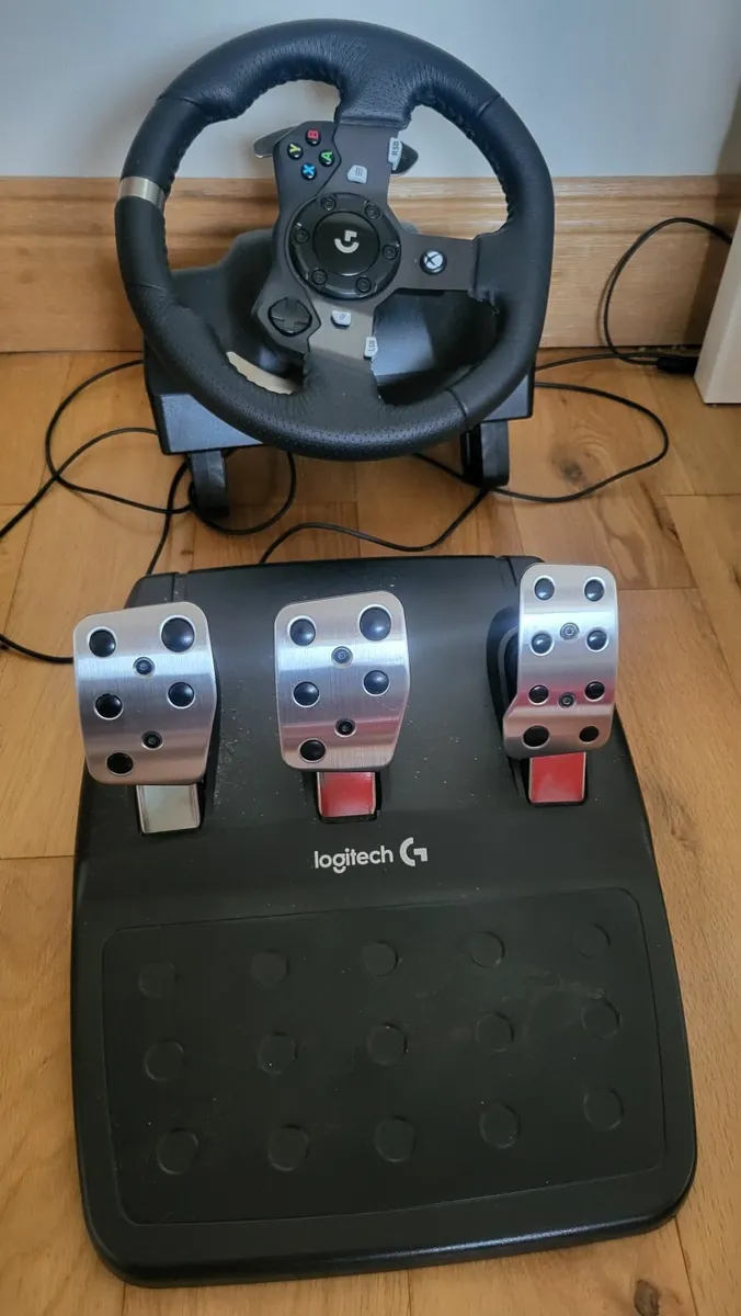 LOGITECH G920  GAMING WHEEL FOR XBOX - Image 1