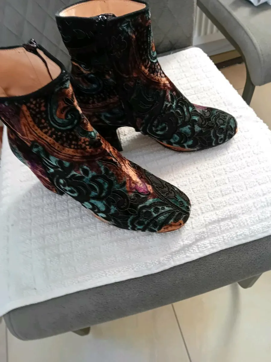 GERRY MC GUIRE LADIES BOOTS & BAG NEW - Image 1