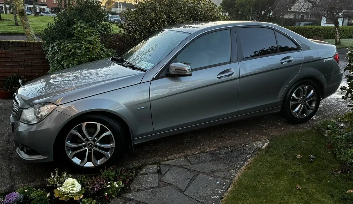 Mercedes-Benz C-Class 2011 - Image 1