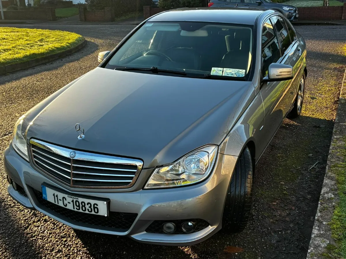 Mercedes-Benz C-Class 2011 - Image 4