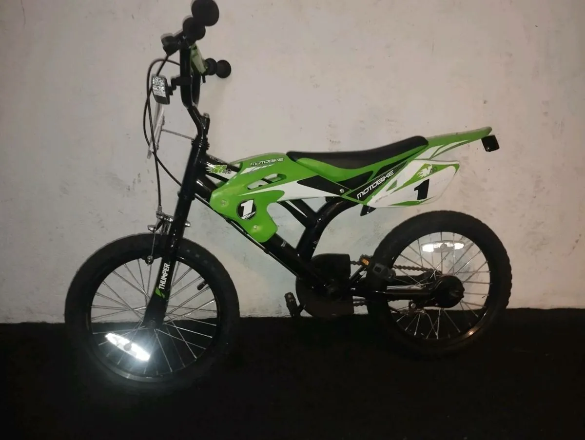 Boys 16inch bike - Image 2