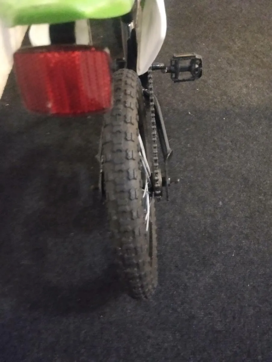 Boys 16inch bike - Image 4