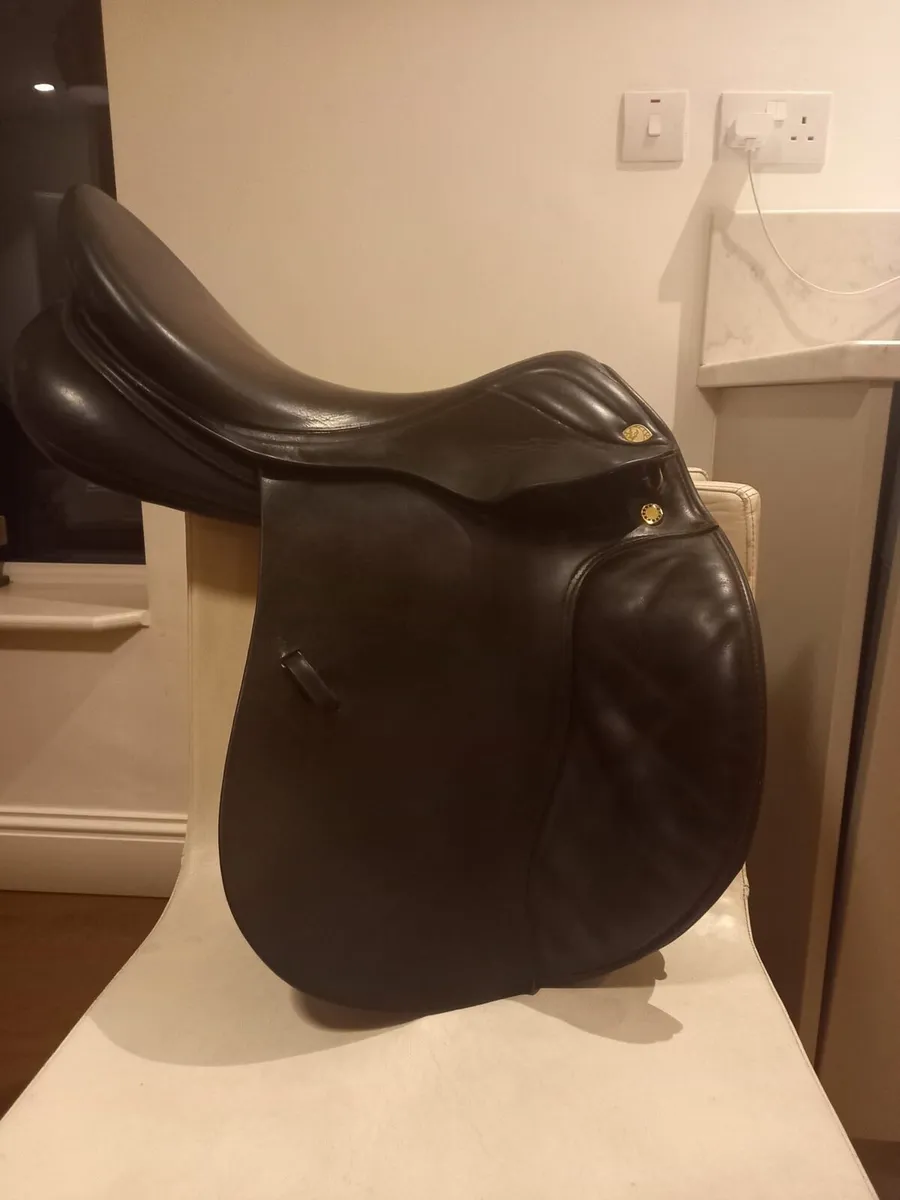Leather Prestige saddle 17.5 inch - Image 2