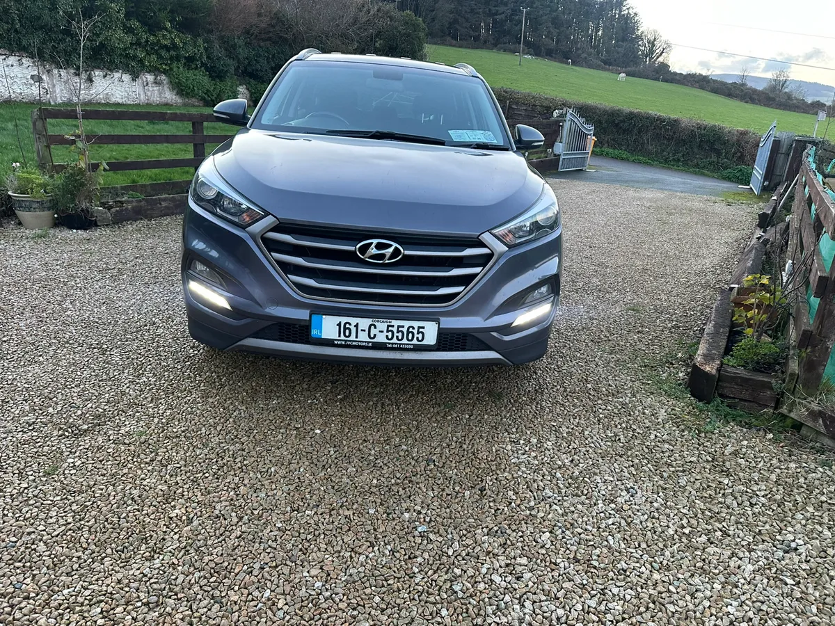 Hyundai Tuscon 1.7 D 2016 - Image 2