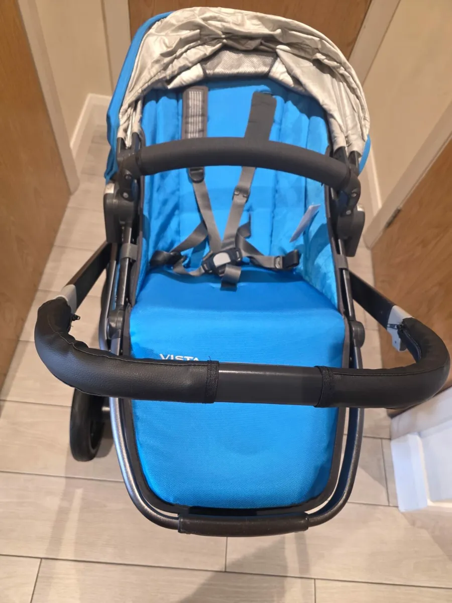 Uppababy Vista pram and stroller - Image 2