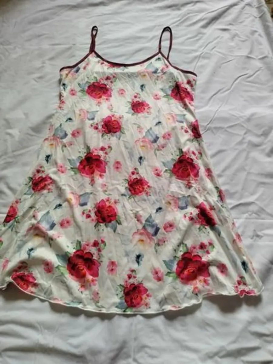 Sexy minidresses nighties for crossdressers - Image 1