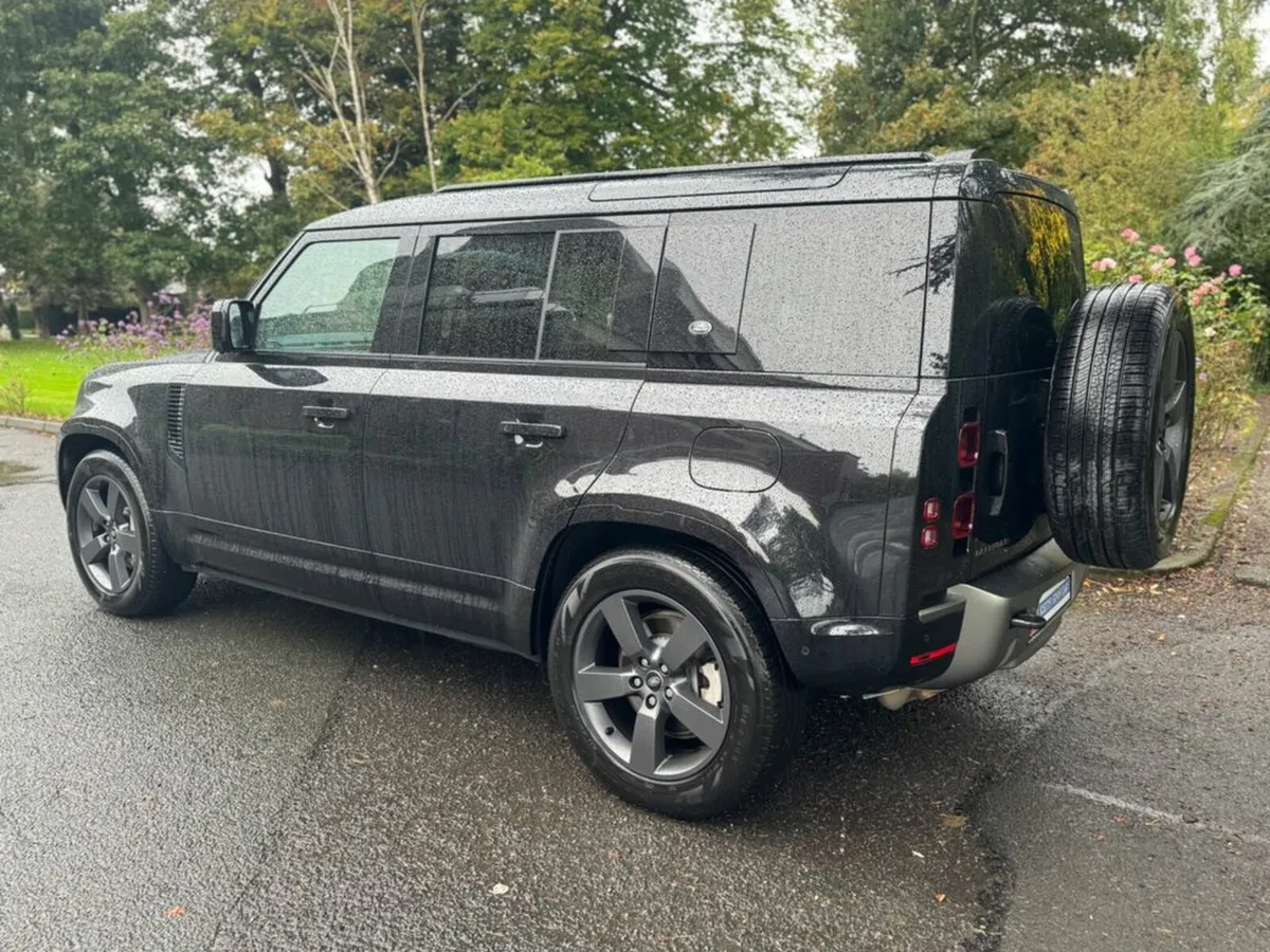Land Rover Defender X-DYNAMIC HSE - Image 3