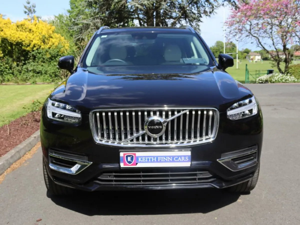 Volvo XC90 INSCRIPTION T8 AWD - Image 3