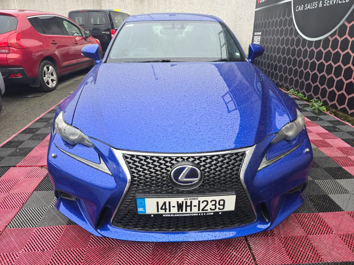 2014 LEXUS IS300H - Image 2