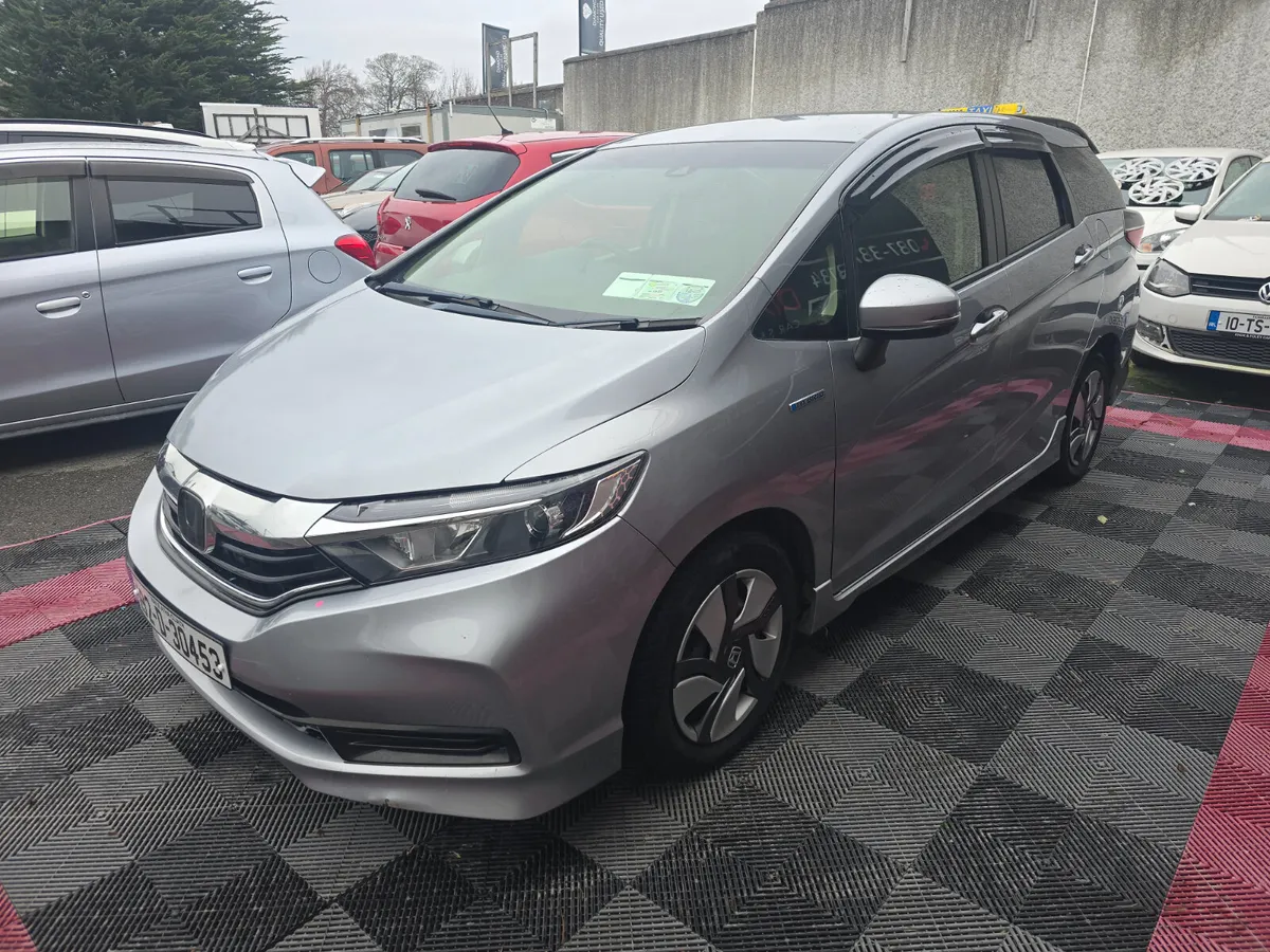 192 HONDA SHUTTLE HYBRID new NCT 10/27 - Image 3