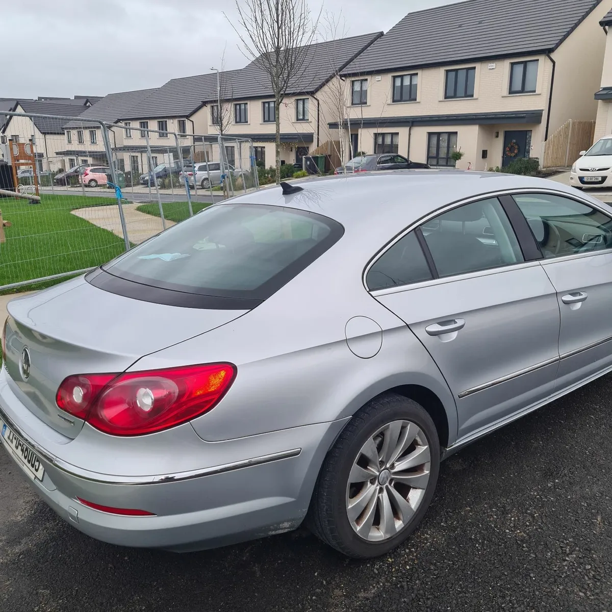 Volkswagen Passat 2011 - Image 3