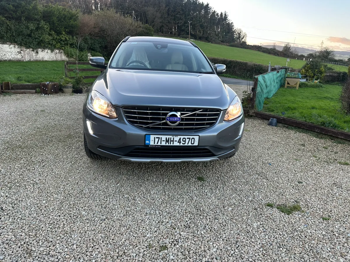 Volvo XC60 2.0 Manual 2016 Lovely Jeep - Image 3