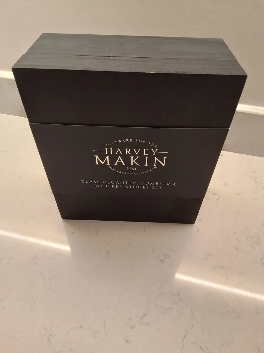 Personal whiskey decanter set - Image 2