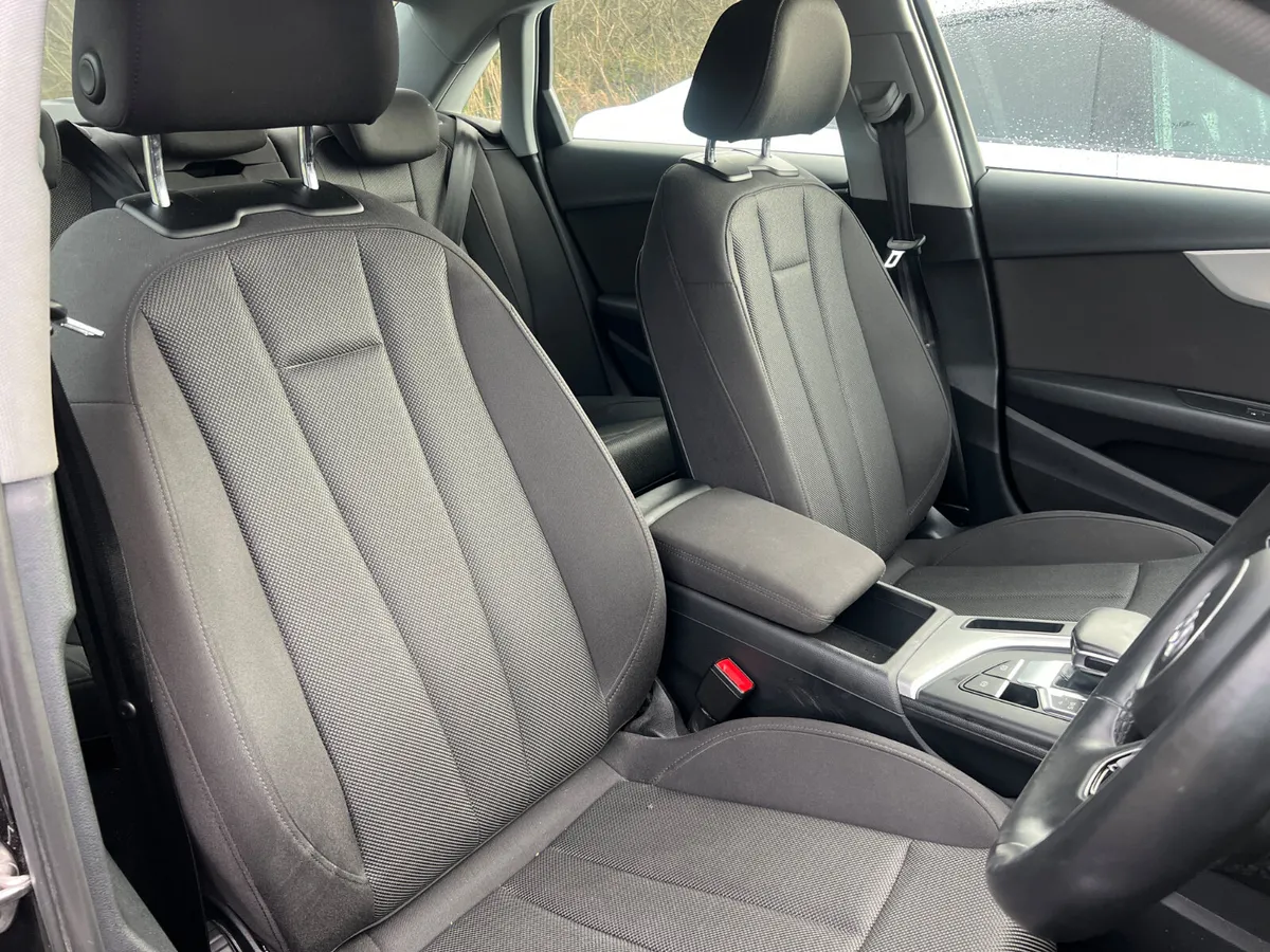 2021 Audi A4 Technik 35 2.0 TDI - Automatic - Image 4