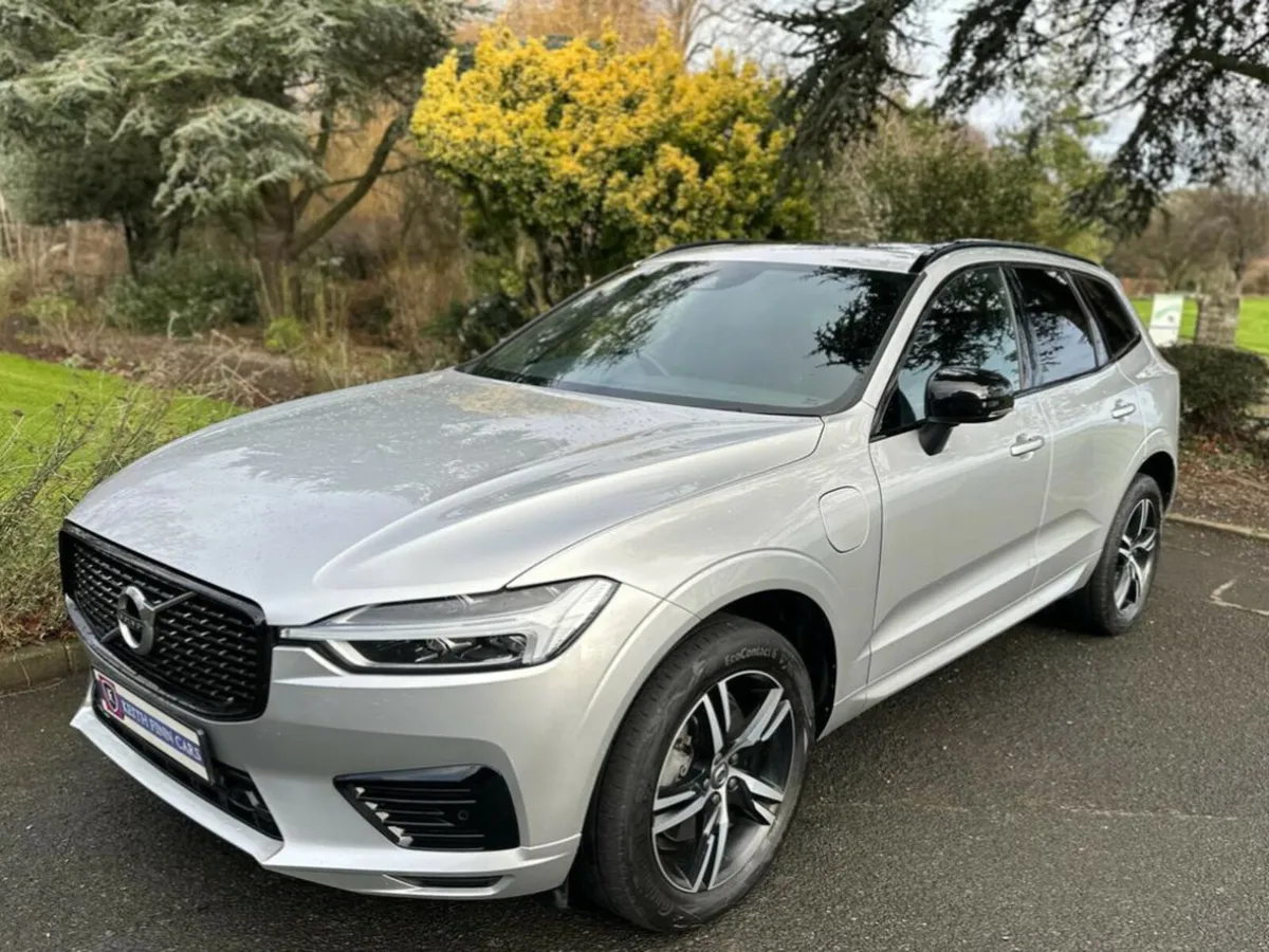 Volvo XC60 RECHARGE T6 R-DESIGN AWD *PAN ROOF* - Image 1