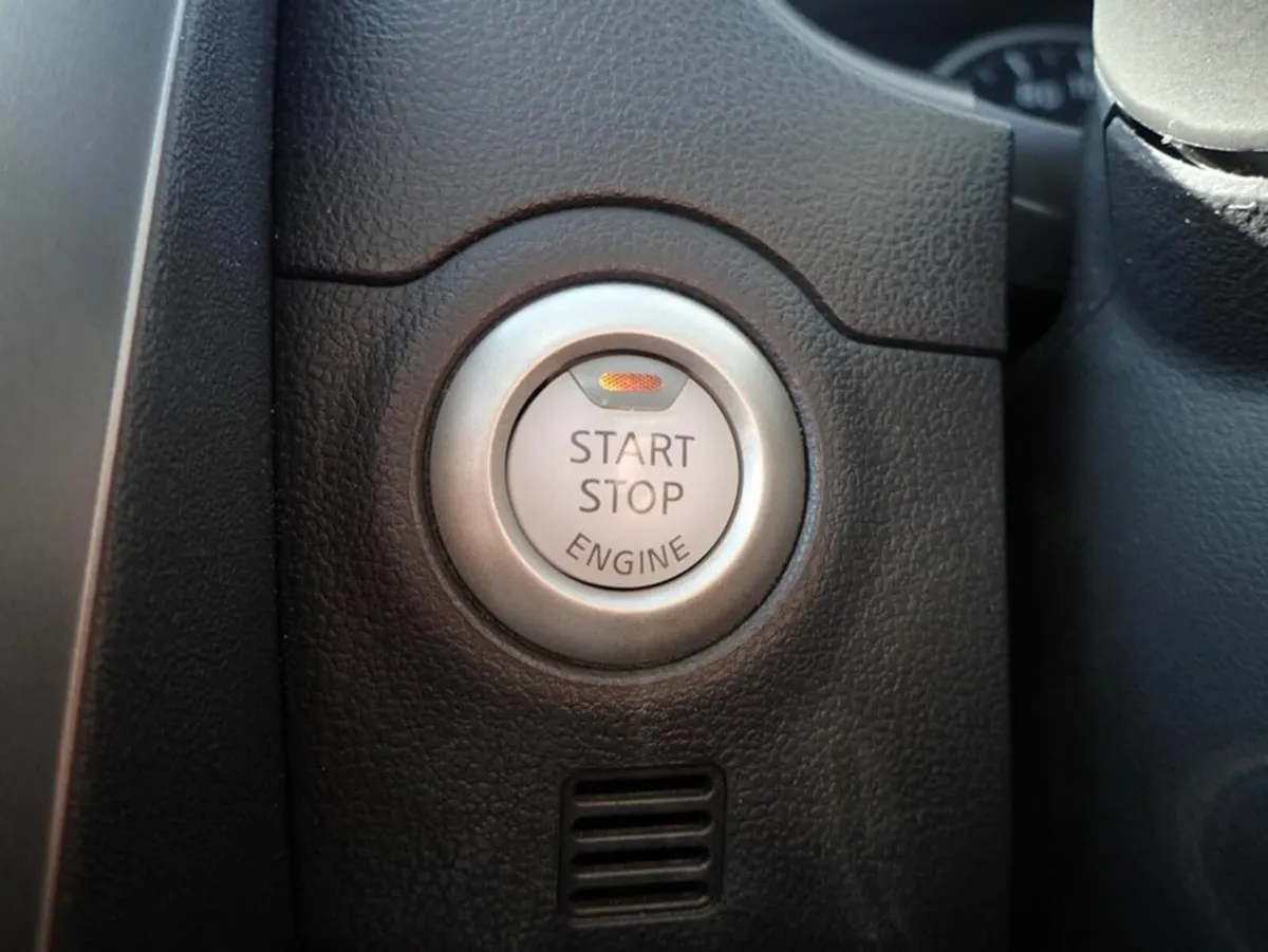 Nissan March X V Selection - Image 3