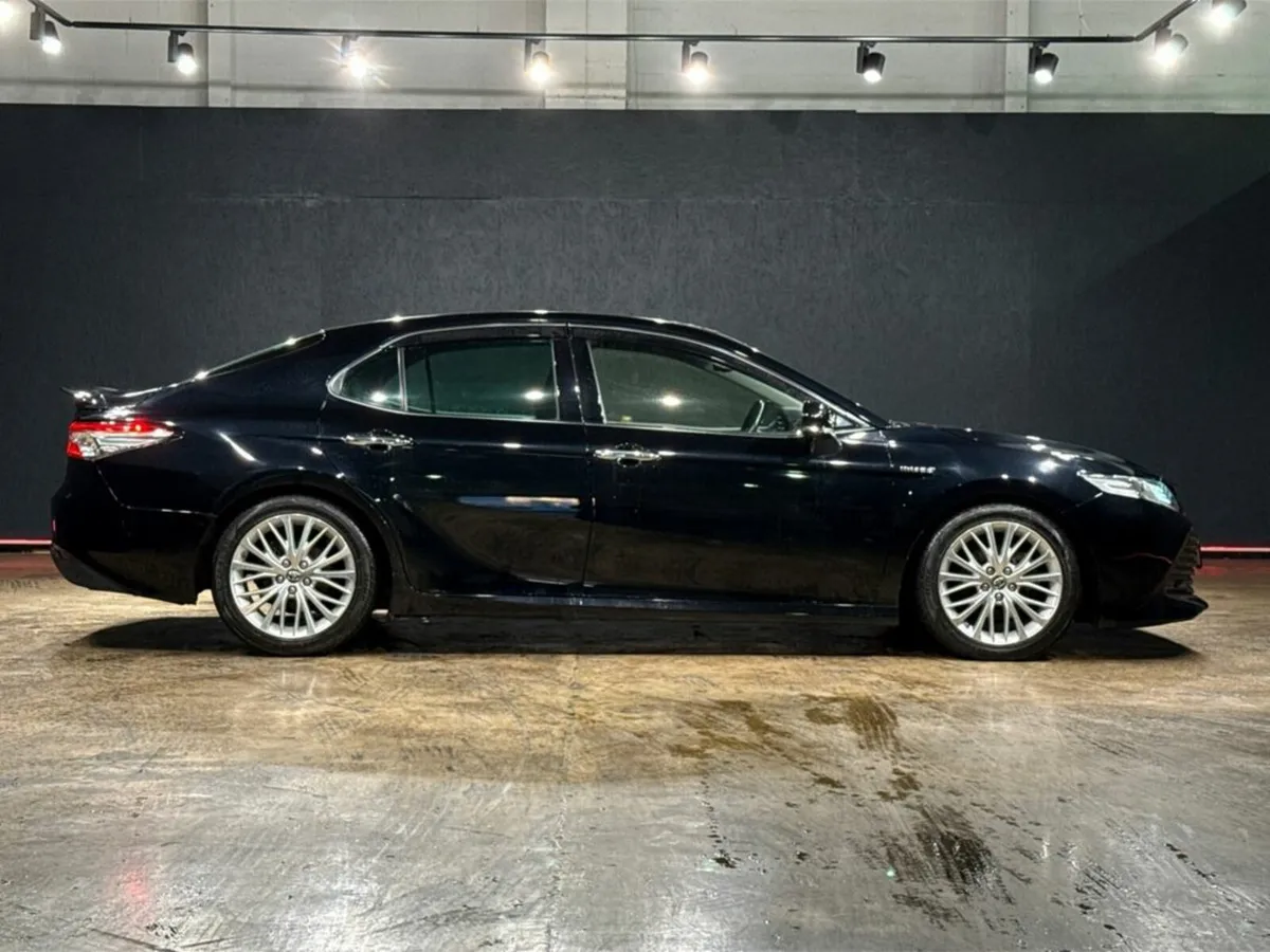 Toyota Camry G LEATHER PACKAGE - ELECTRIC SEATS - - Image 3