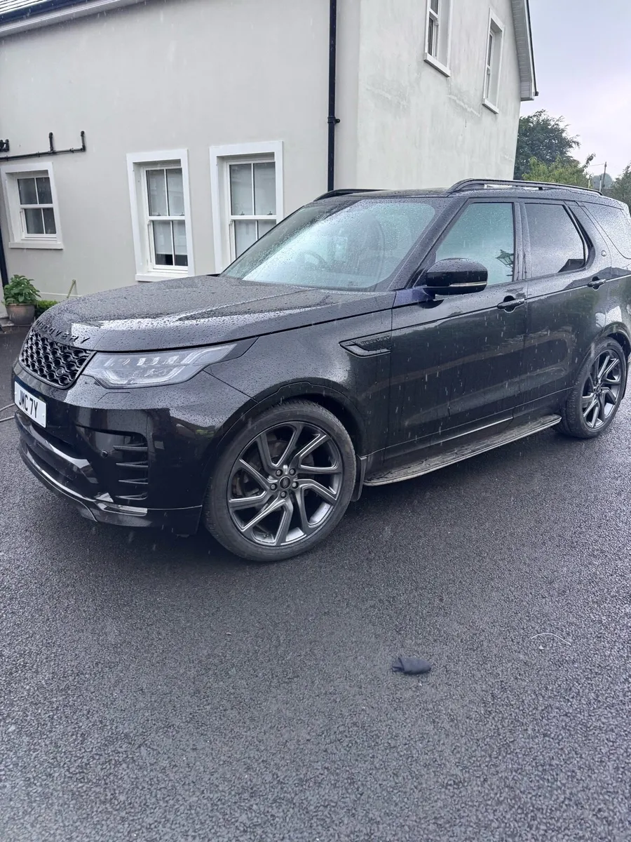 Land Rover Discovery Commercial with seats - Image 3