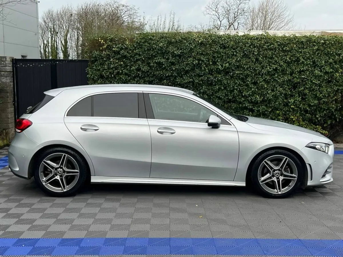 Mercedes-Benz A-Class A200d AMG-LINE PREMIUM PLUS - Image 2