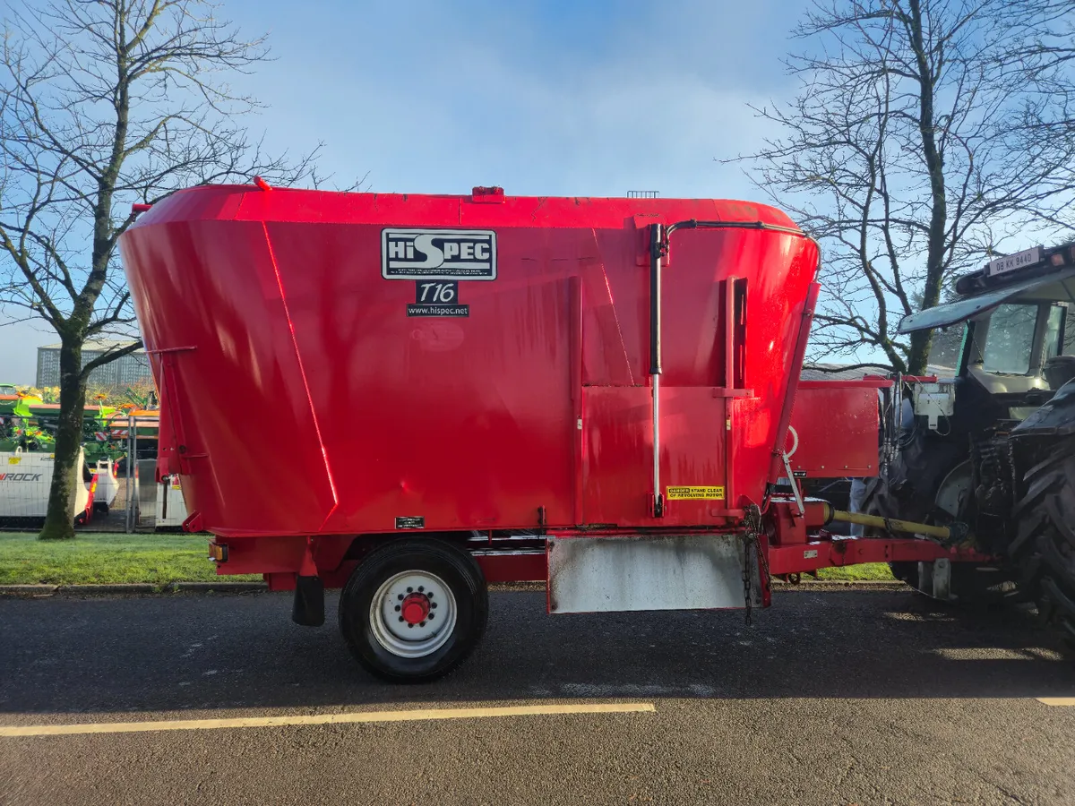 Hi Spec 16m³ diet feeder - Image 1