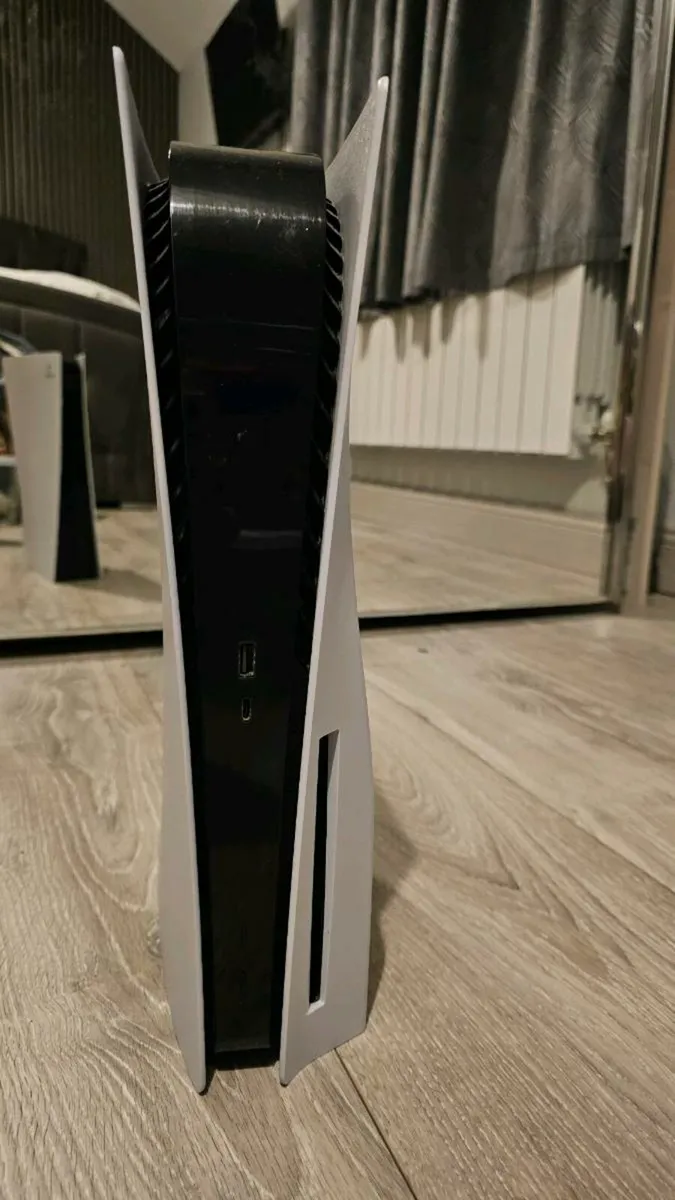 Playstation 5 - Image 2