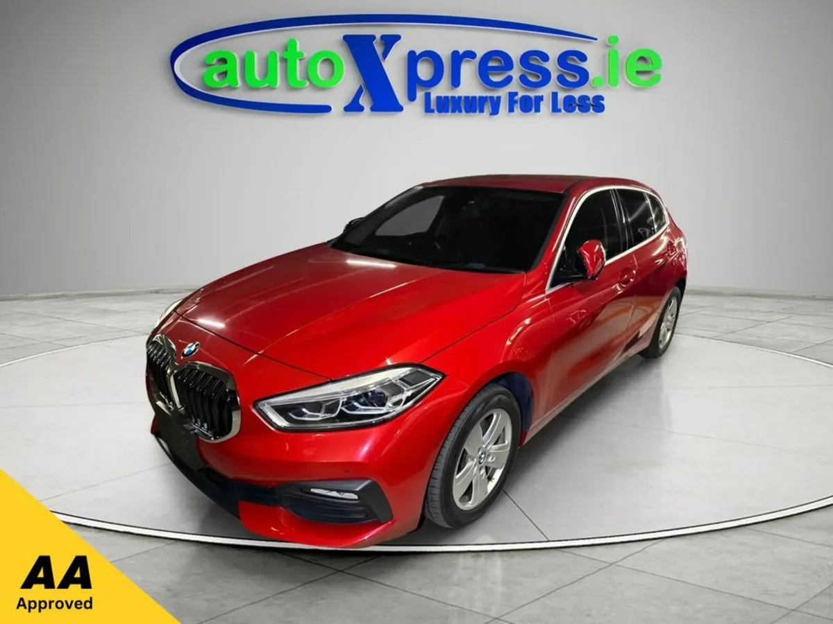 BMW 1-Series 118D PLAY Automatic, Reversing camera - Image 1