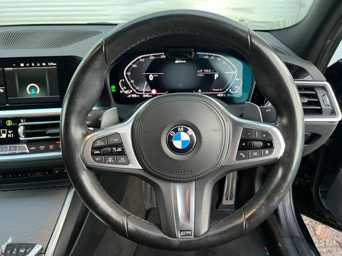 BMW 3-Series 330e M-SPORT COMPETITION 2.0 ** BIG S - Image 4
