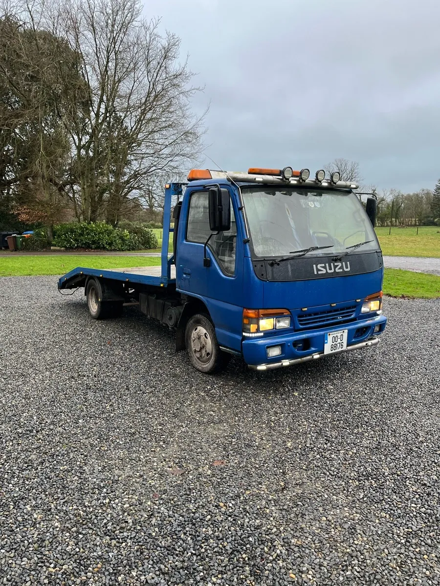 3.5 tonne Isuzu recovery - Image 2