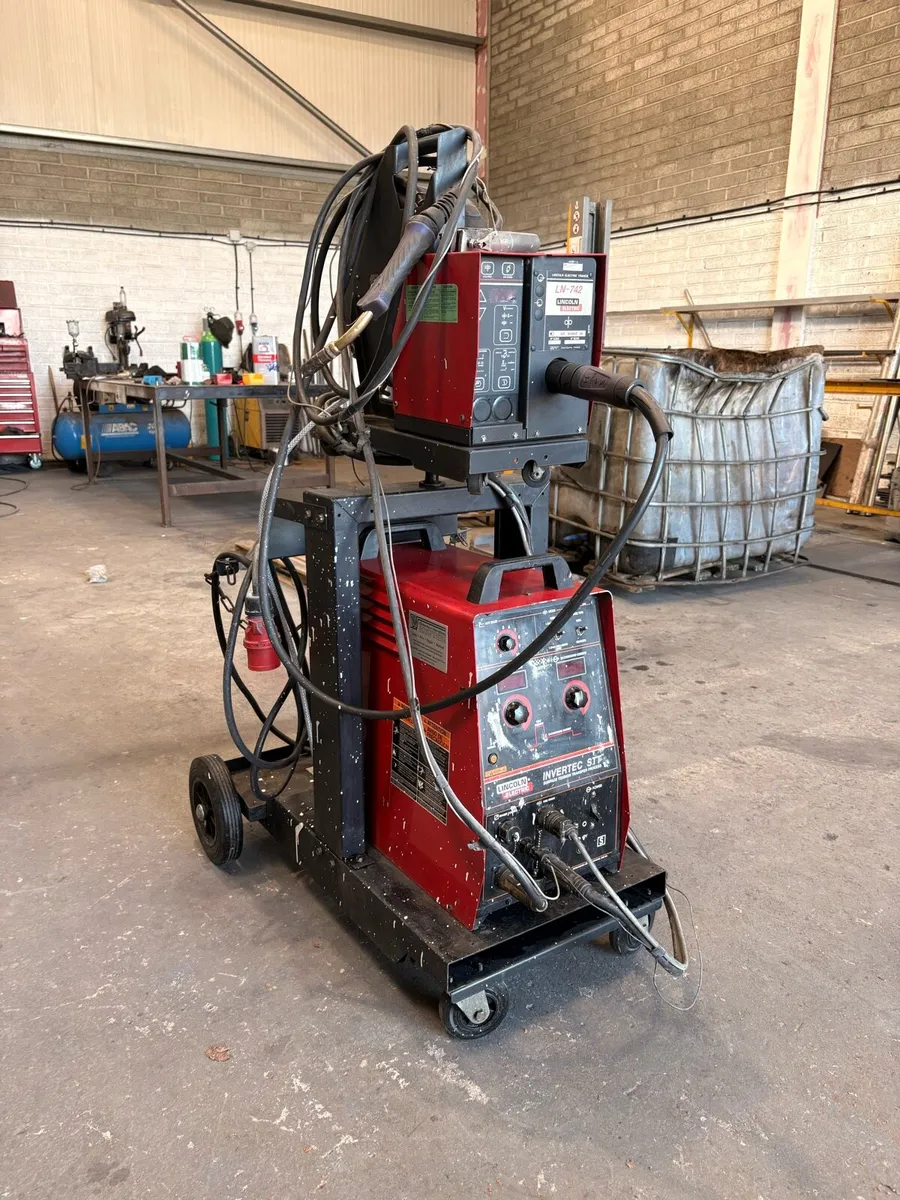 Lincoln Invertec STT |I MIG Welder - Image 3