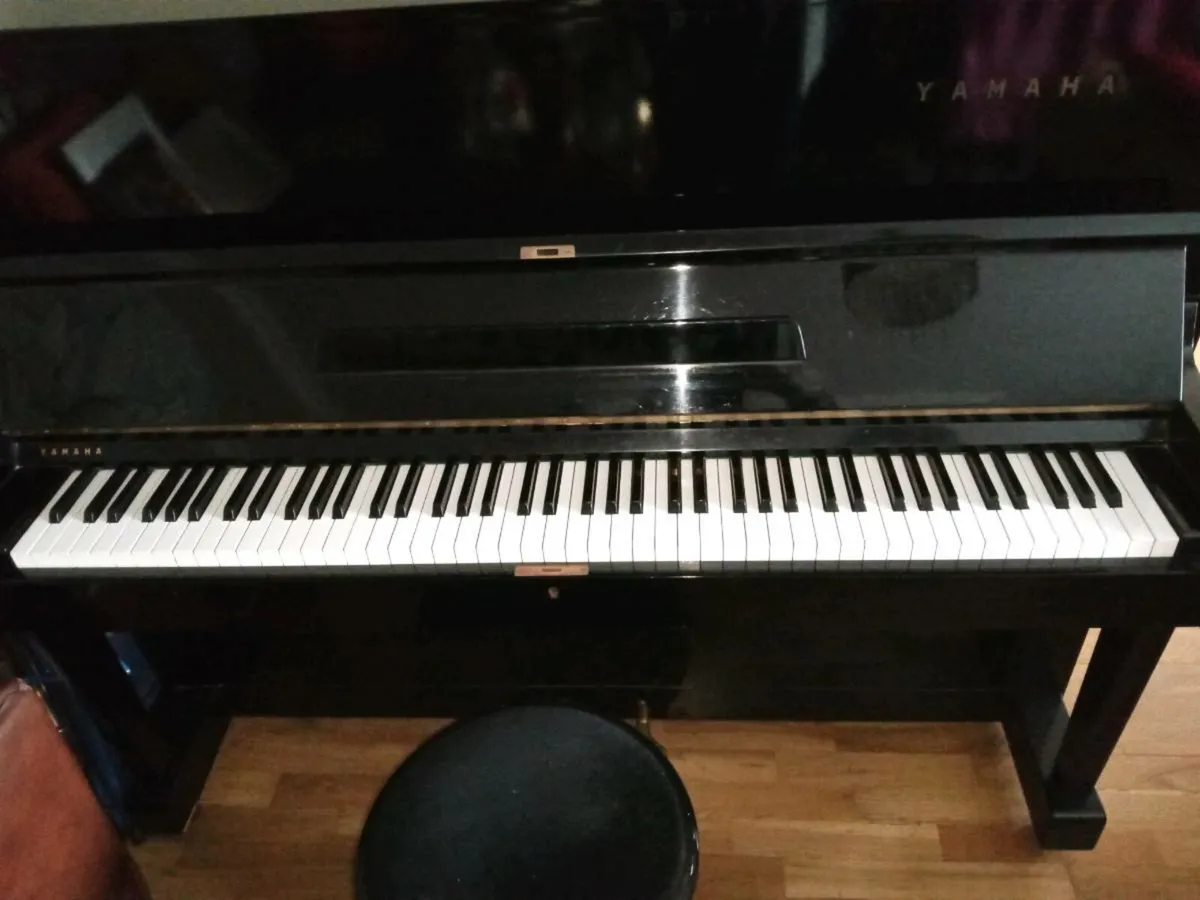 Yamaha U1 Upright piano - Image 1