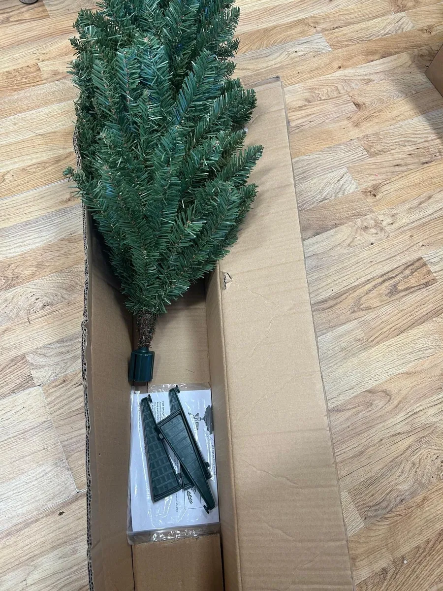 Christmas tree - Image 1