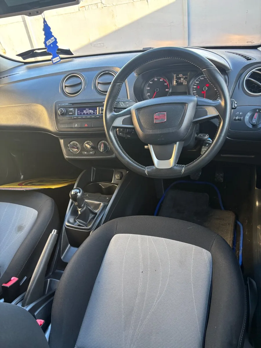 SEAT Ibiza 2015 - Image 2