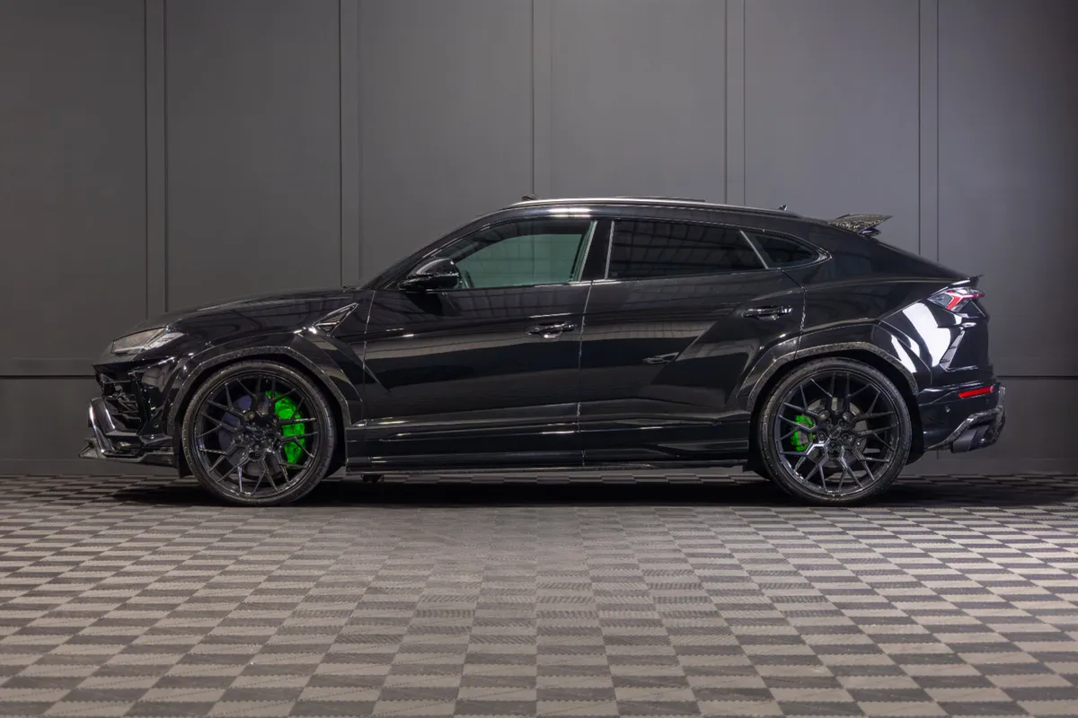 2021 Lamborghini Urus V8 - Image 3