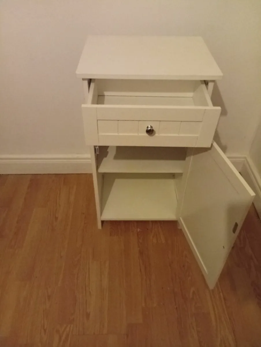 White Sturdy Roomy bathroom cabinet storage unit - Image 4