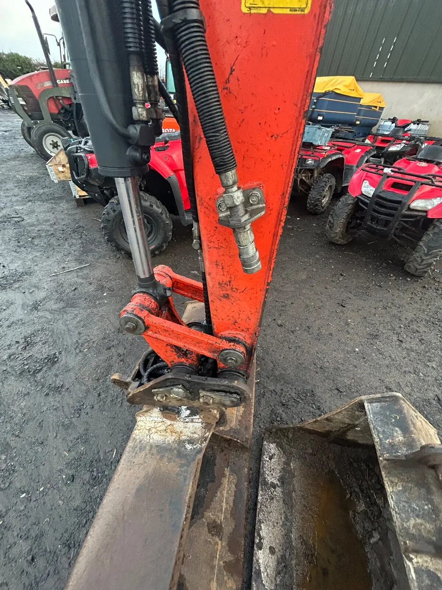 2022 Kubota KX030-4 Digger - Image 3