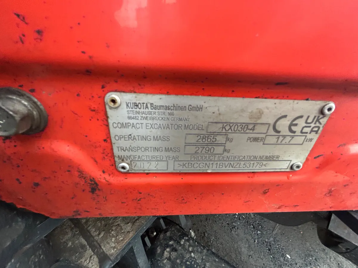 2022 Kubota KX030-4 Digger - Image 4