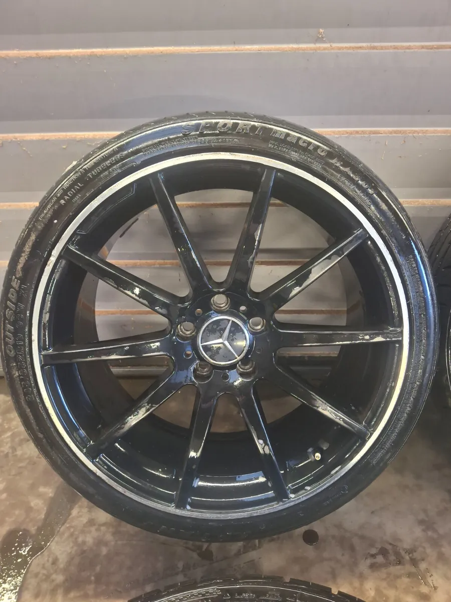 Mercedes Benz 19s - Image 3