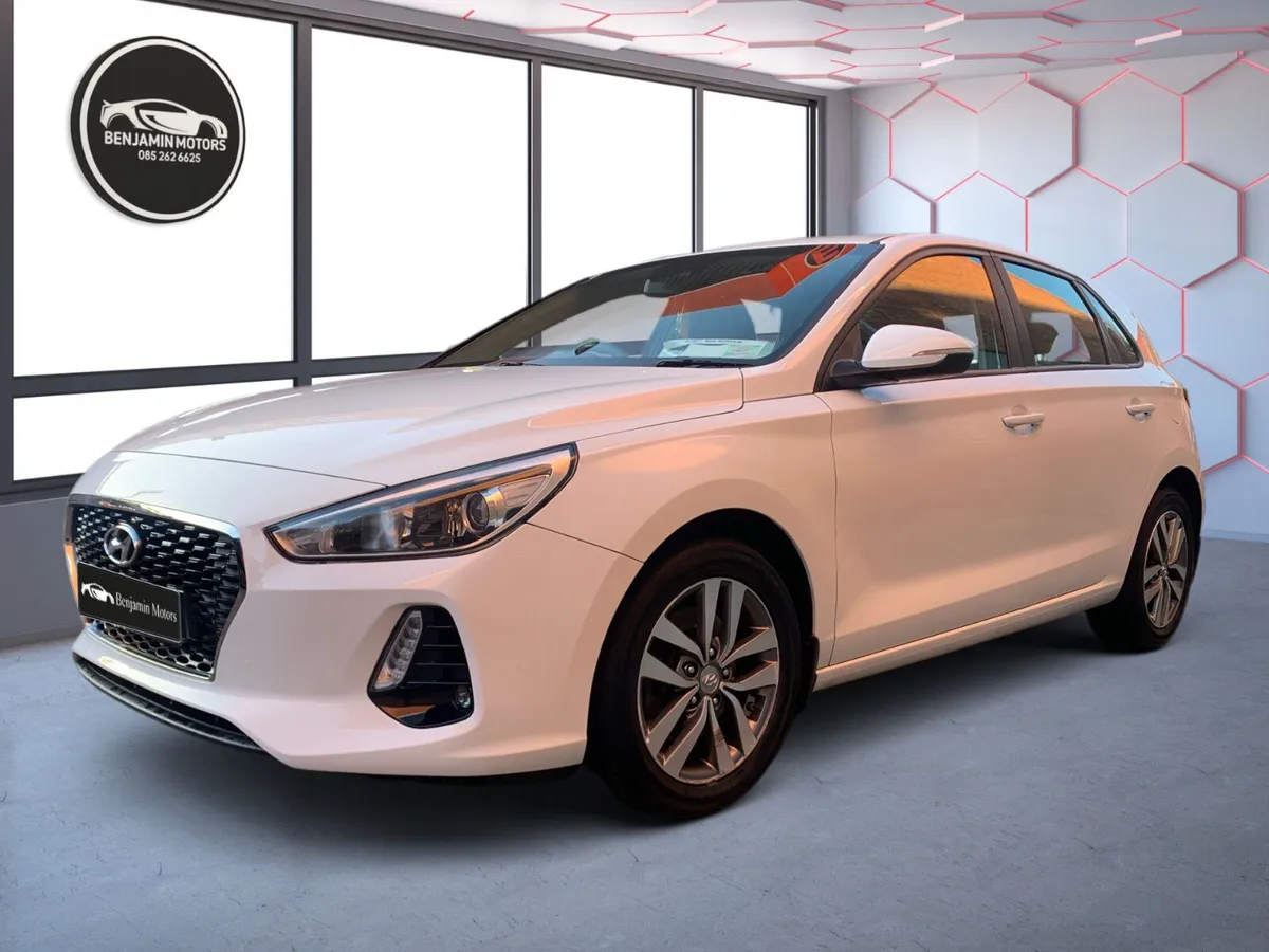 Hyundai i30 2018 Deluxe Automatic 1.6 diesel - Image 2