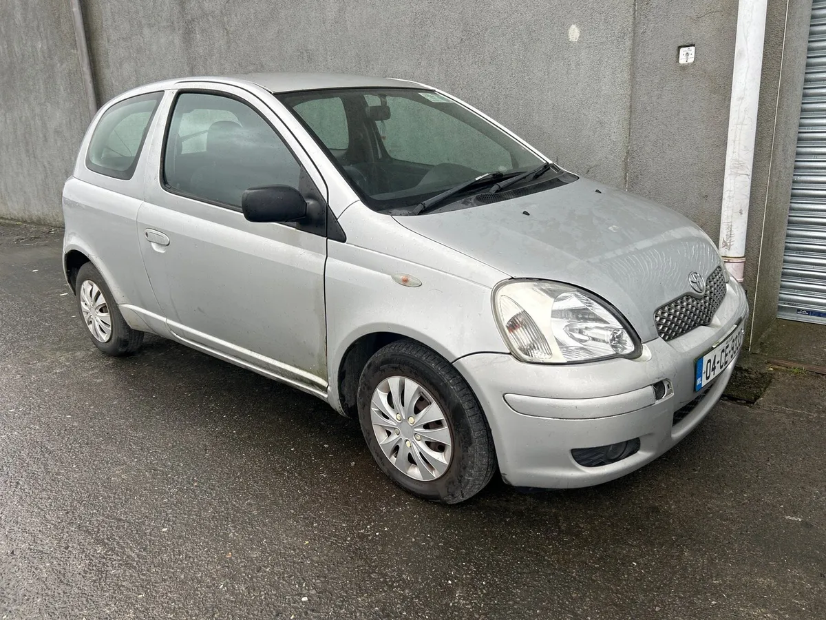 04 Toyota Yaris New NCT 1/27 - Image 1