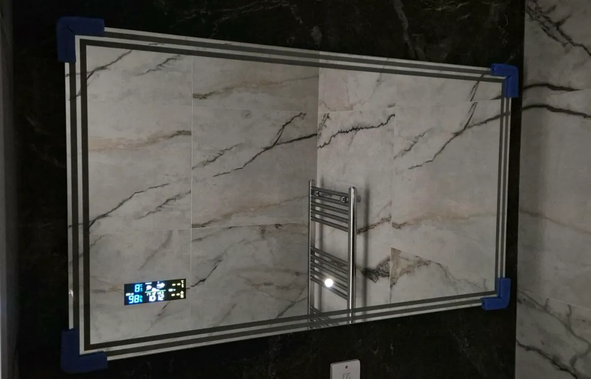 Bathroom LED mirror. - Image 2